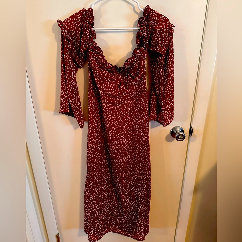 NWOT. Beautiful off shoulder dress
